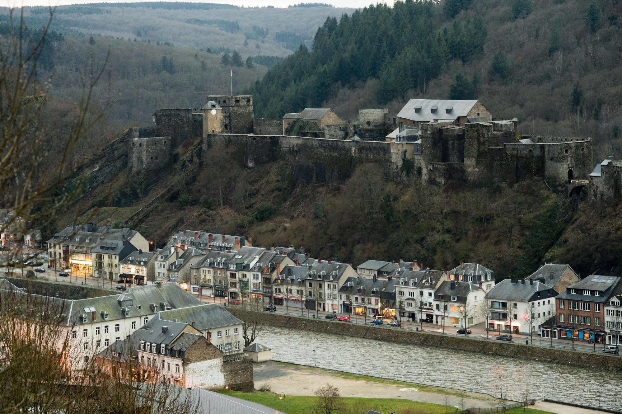 Auberge De Jeunesse De Bouillon Eksteriør bilde